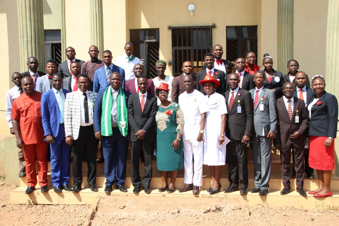 A group photograph of Vice-Chancellor, LMU, LUSS Governing Board, Management and teachers after the 2017 Christmas Carol